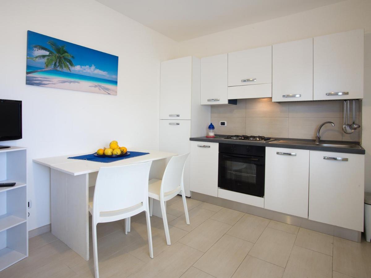 Marchesana Beach Sole Mare Spiaggia Терме Виляторе Екстериор снимка